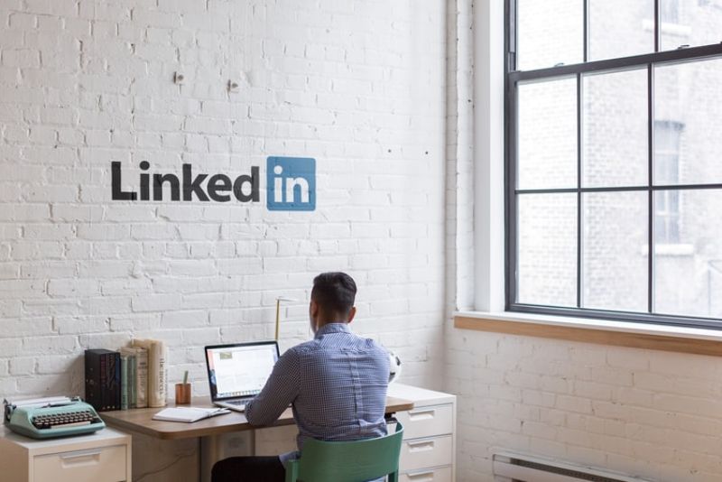 Seven Sales And Buying Trends On Linkedin