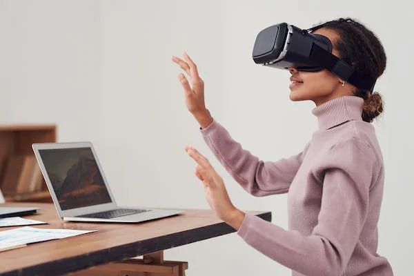 3 Best VR Headsets To Buy In 2022